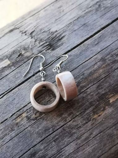 Luoniva - earrings Poronpy&ouml;r&auml;, reindeer antler